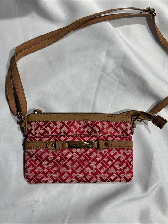 Tommy Hilfiger Handbags - Tommy Hilfiger Red Patterned Crossbody with Tan Accents No Callouts‎